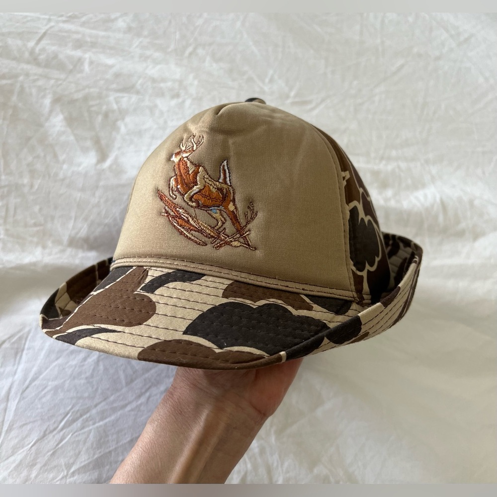 Vintage Winchester | SZ Medium Camouflage Hat Ear Flap Embroidered Deer Hunting - Picture 2 of 7